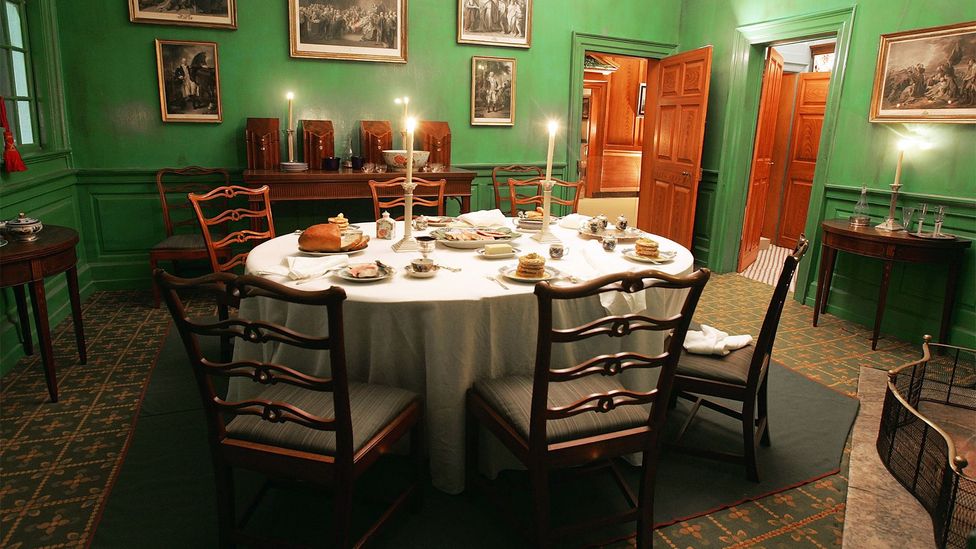 O mica sala de mese este amplasata la proprietatea lui George Washington Mount Vernon din Virginia (Credit: Joe Raedle/Getty Images)