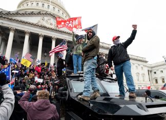 „Acesta este ca un exercitiu activ”: Revoltatii pro-Trump asalteaza Capitoliul SUA