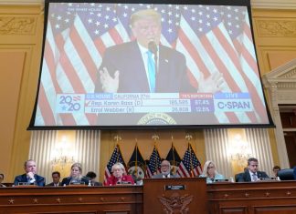 Cum l-a ales Trump pe fostul primar Rudy Giuliani „aparent in stare de ebrietate” in echipa sa de campanie?