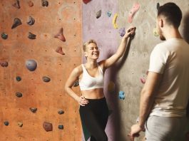 De ce baietilor le plac fetele scunde? 17 motive fascinante