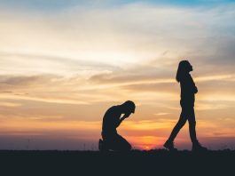 Ea nu are nevoie de un erou. Are nevoie doar de cineva care sa o iubeasca